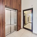 Architektow Avenue Free Parking By Renters *