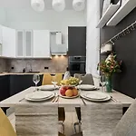 Architektow Avenue Free Parking By Renters *