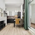 Architektow Avenue Free Parking By Renters 아파트 *