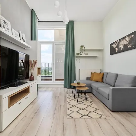 Architektow Avenue Free Parking By Renters Vratislav